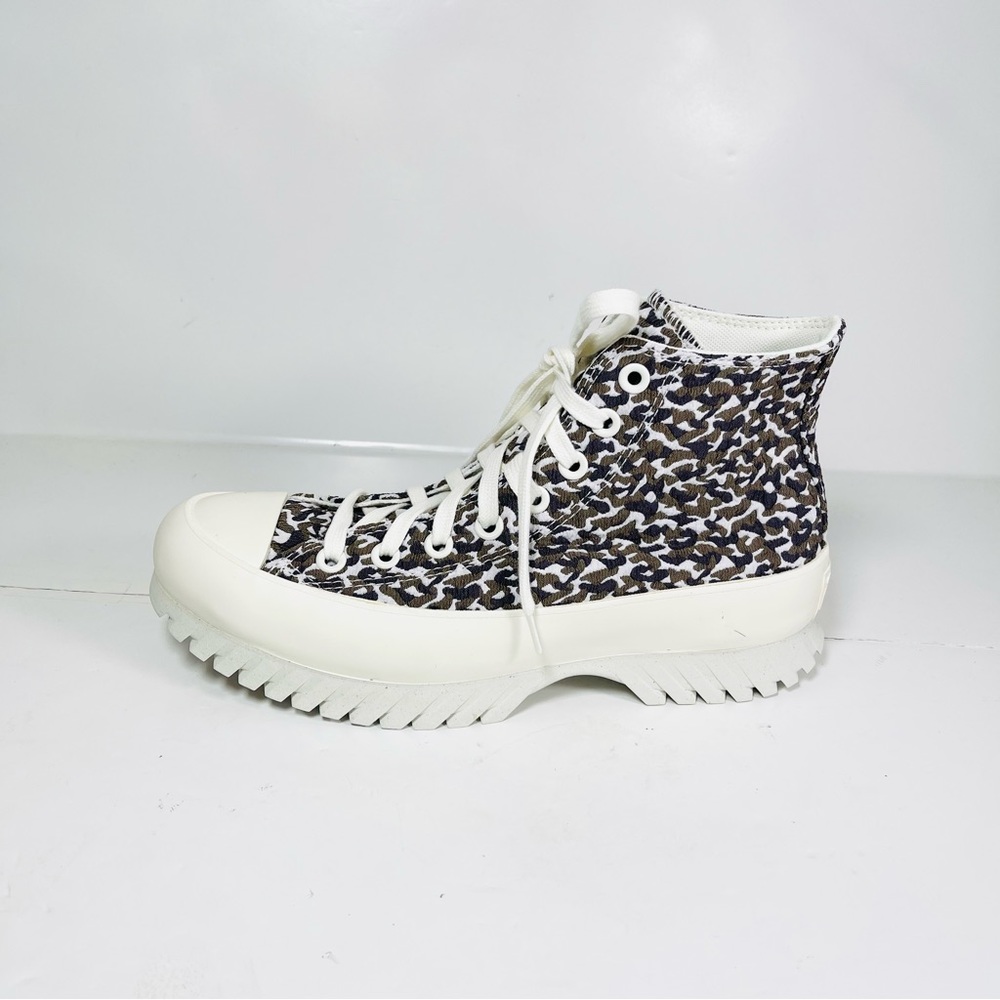 Converse CTAS Lugged 2.0 High Womens Platform Sneakers Size 9.5 Sand Dune/Egret.